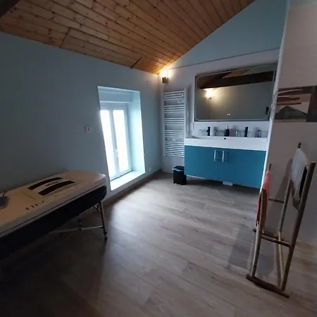 Au Granit Bleu Bed & Breakfast