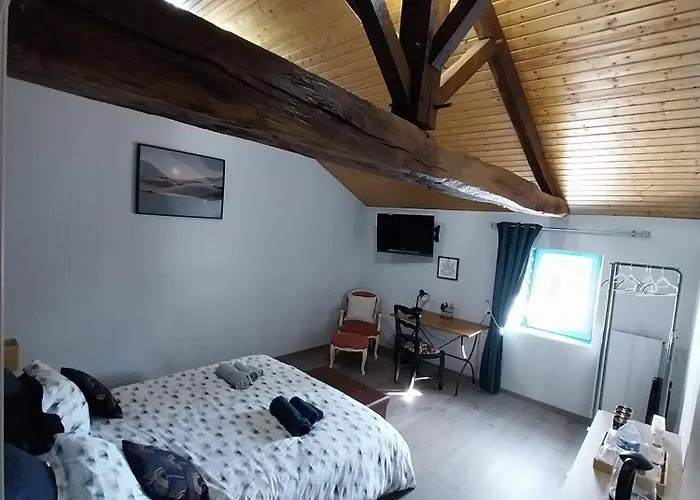 Au Granit Bleu 3* Faye-l'Abbesse