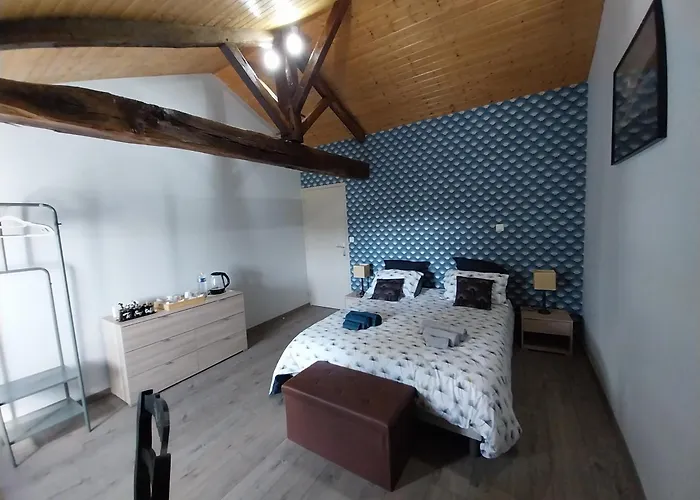 Au Granit Bleu Bed & Breakfast